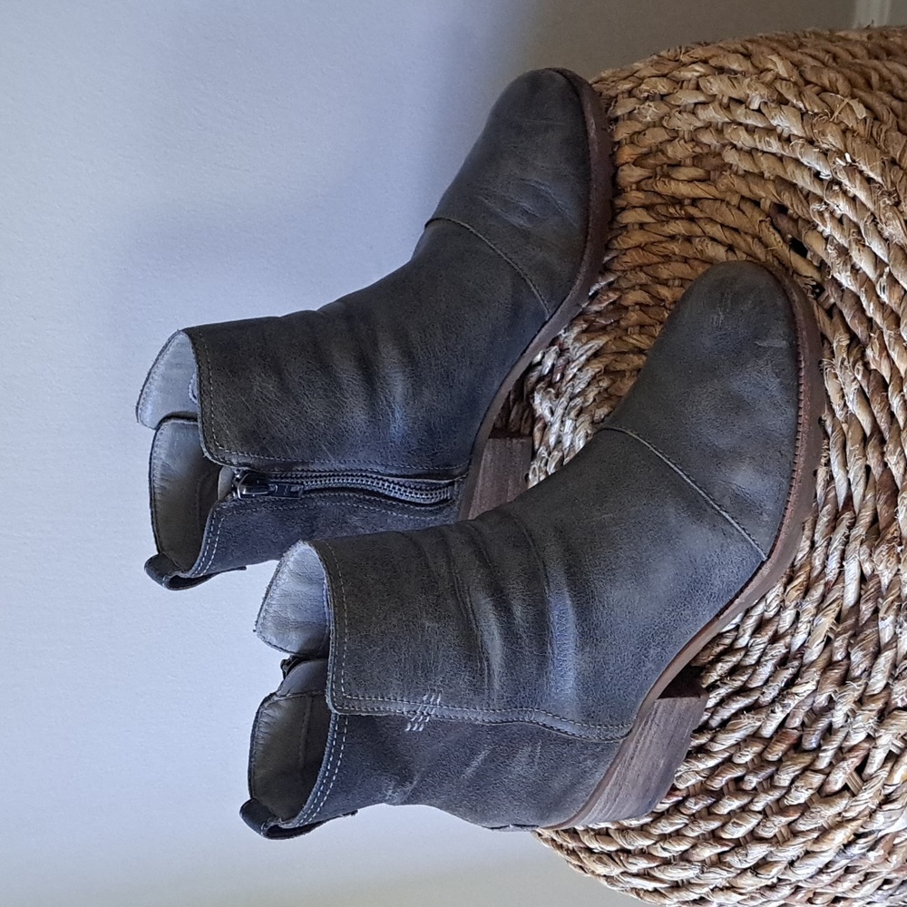 Sorel Womens Cate Grey/Taupe Textured Leather Ankle Boots Waterproof‎ Zip S-8.5